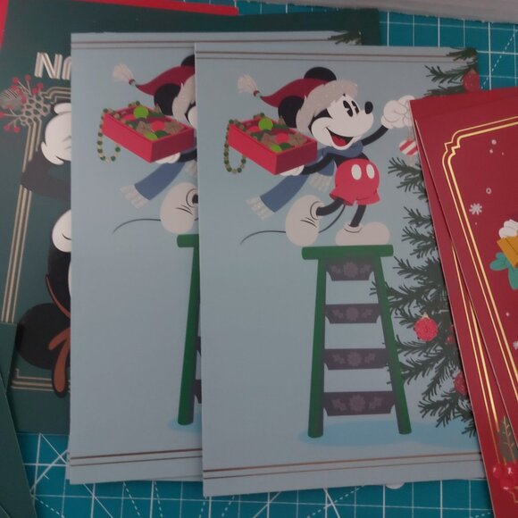 Disney Mickey Mouse Christmas Cards Lot Of 14 Unused W/ Assorted Envelopes - Picture 5 of 6